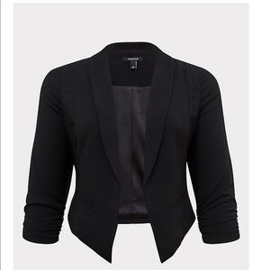 Torrid Black Cutaway Blazer Size 1X! See ALL pic’s